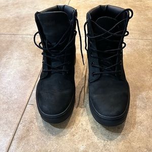 Timberland-Size 8, black lace up bootie